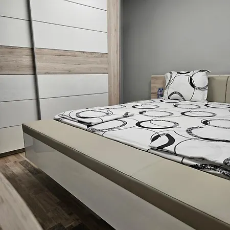 Appartement Flat, Close To The *