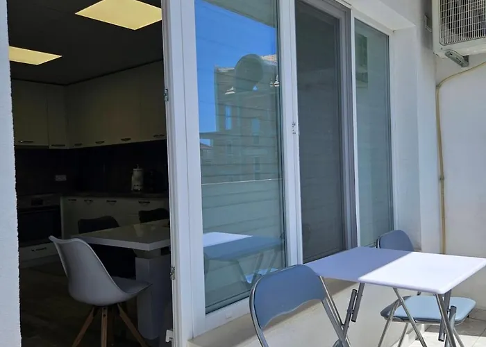 Flat, Close To The *